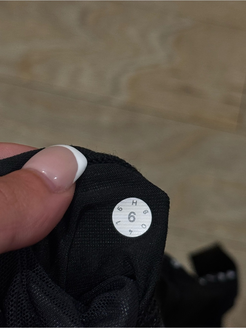 Lululemon Both Ways Bra Ices Wave White Black Size 6 - Picture 7 of 7